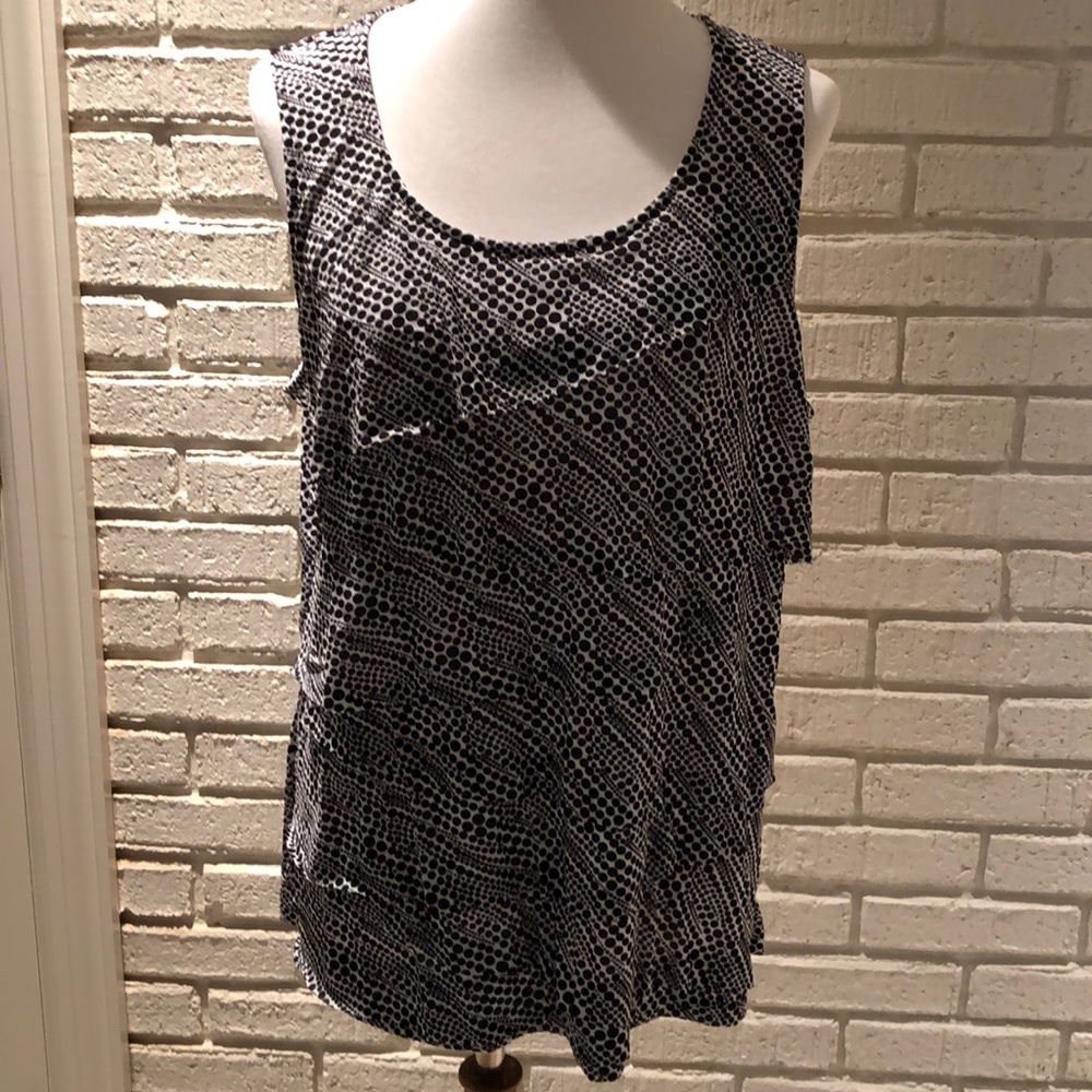 Chico’s Sleeveless Black/White Top LN SZ 3